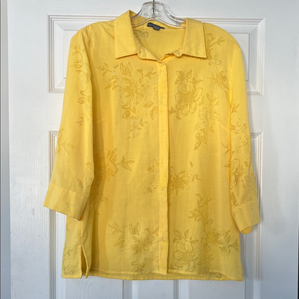 4/$20 Sears Yellow Floral Button Down Shirt